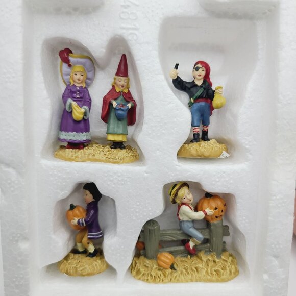 Department 56 Seasons Bay Trick Or Treat Figurine Set Of 4 Halloween Theme - Picture 6 of 10